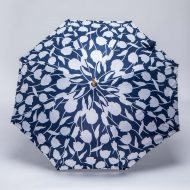 blue-and-white-floral-on-external-umbrella-canopy
